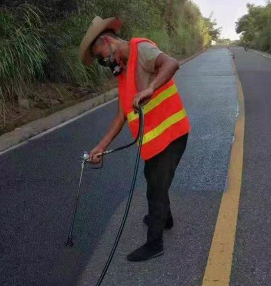 阜新路面喷涂翻新彩色步道施工方案